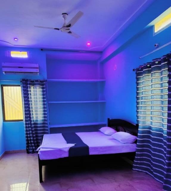 Glamour Palace Hotel Gaya Bagian luar foto